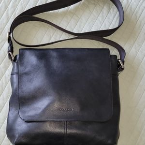 Authentic Coach Charles Small Messenger Bag (F28576)